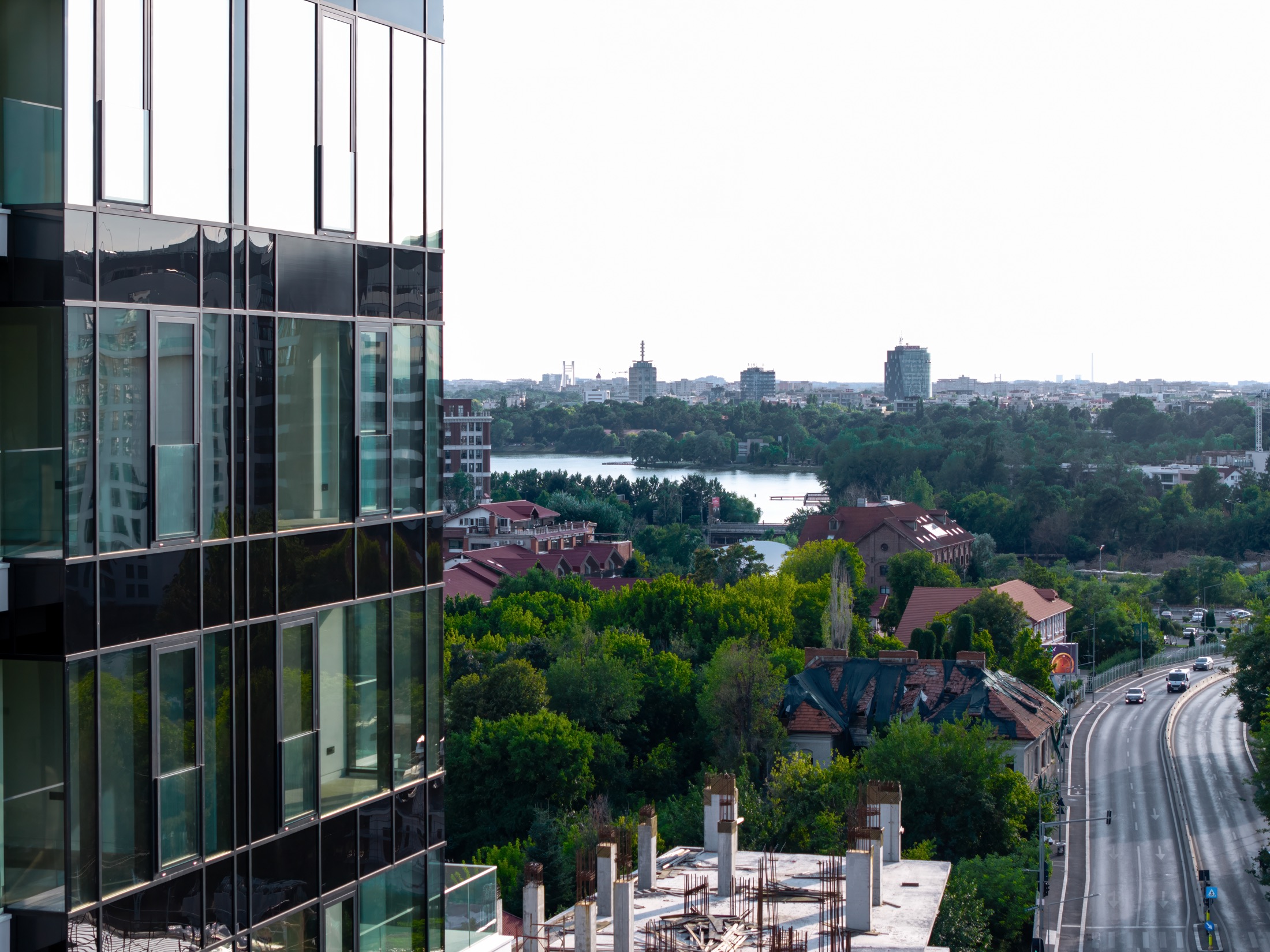 Glass façade and Bucharest city context